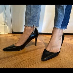 Ralph Lauren Pointed Toe Black Pumps - Size 7